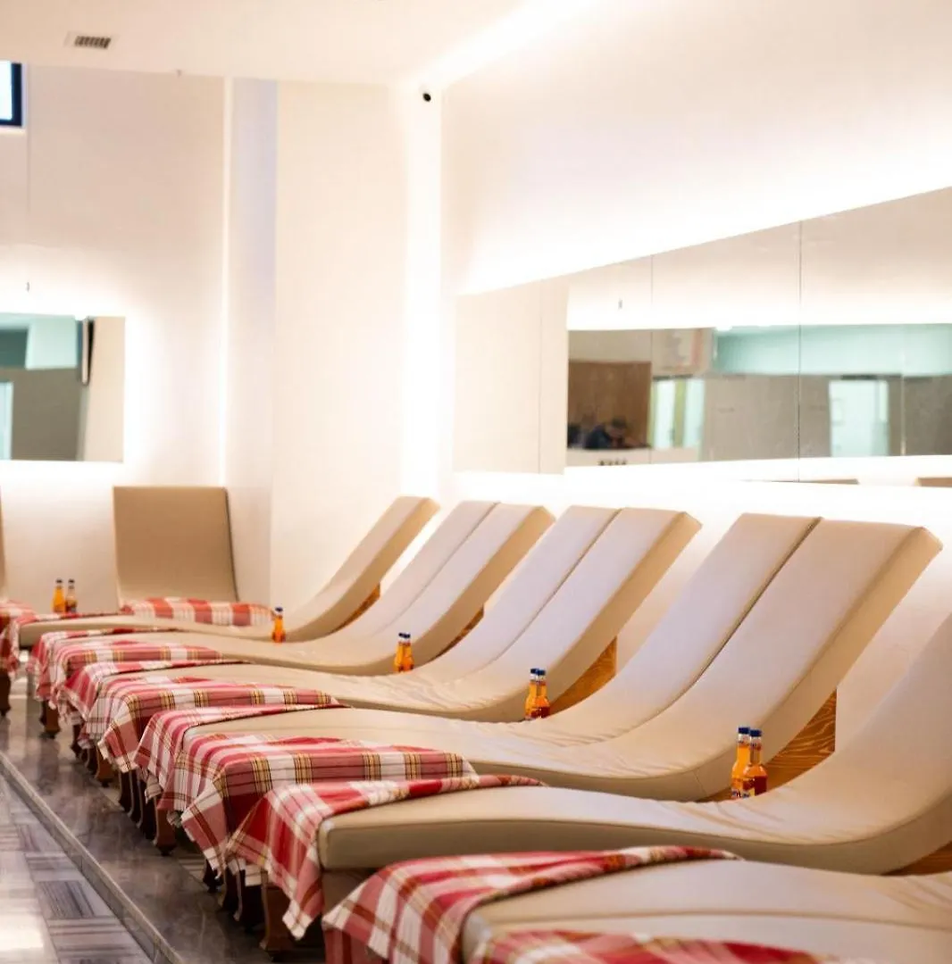 Отель Ramada Encore By Wyndham Istanbul Arnavutkoy