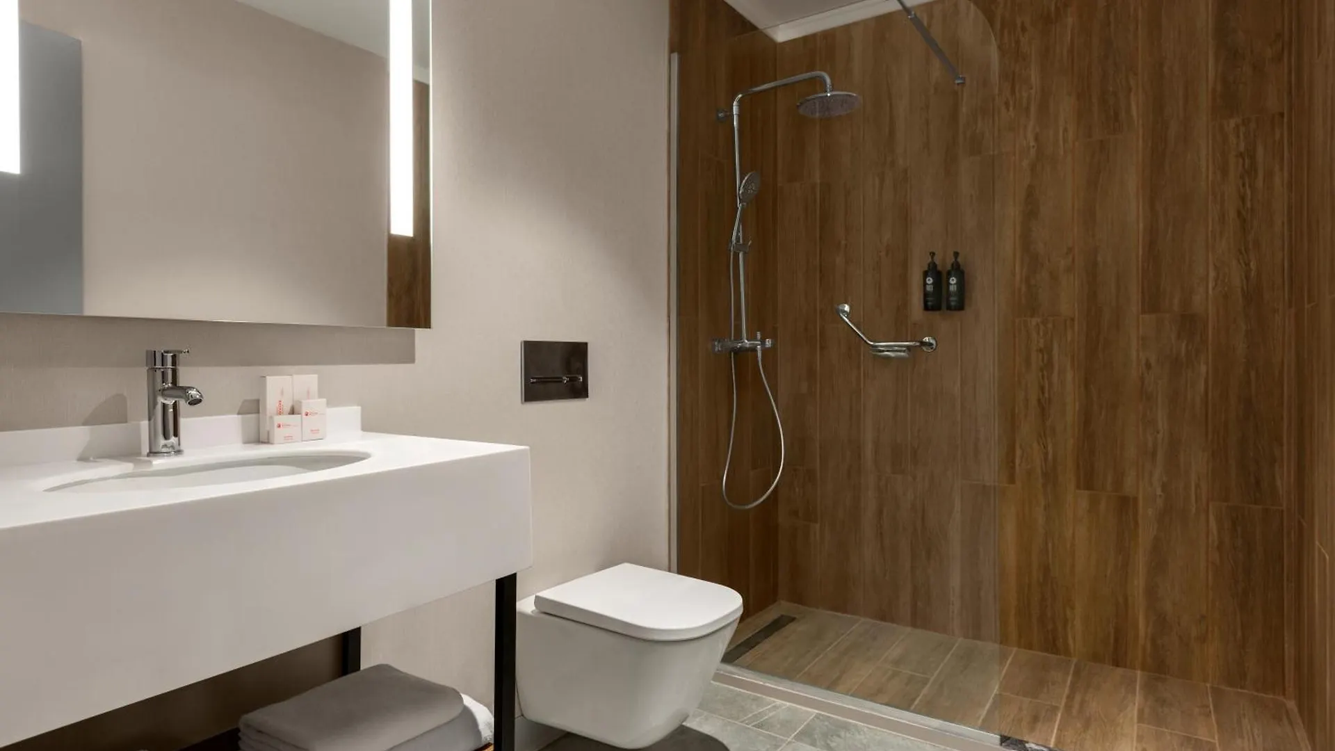Hotel Ramada Encore By Wyndham Istanbul Arnavutkoy