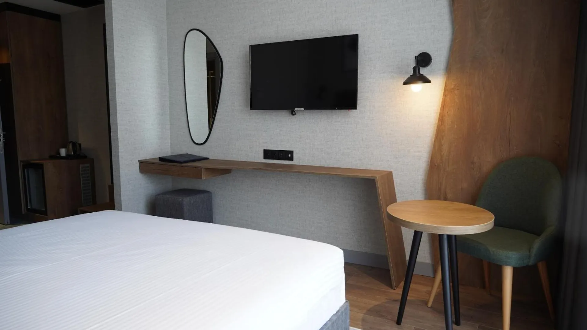Отель Ramada Encore By Wyndham Istanbul Arnavutkoy