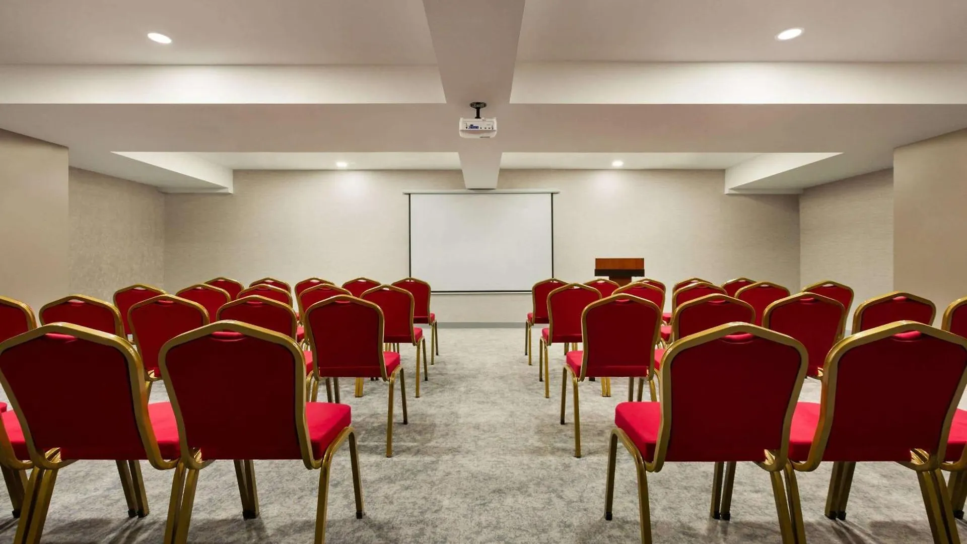 Ramada Encore By Wyndham Istanbul Arnavutkoy Отель