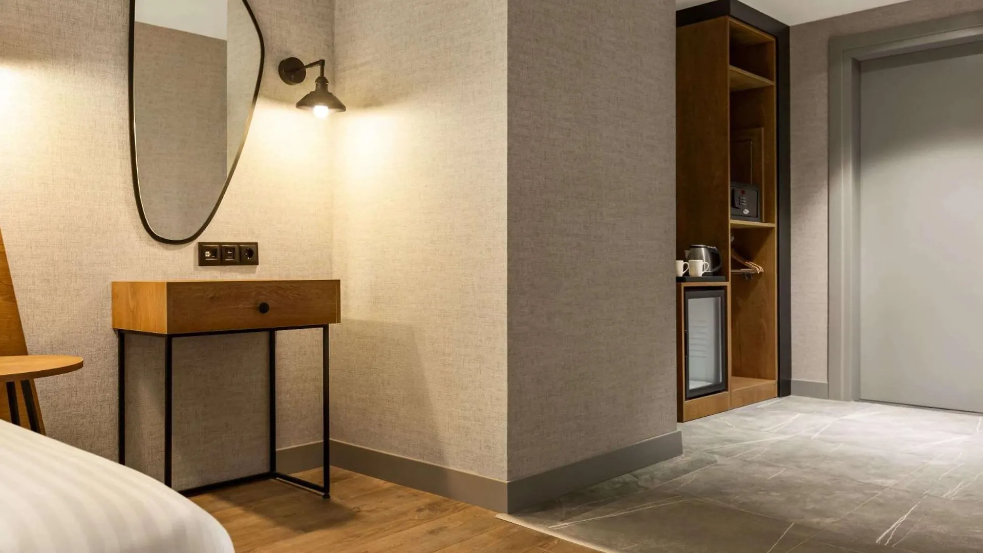 Отель Ramada Encore By Wyndham Istanbul Arnavutkoy