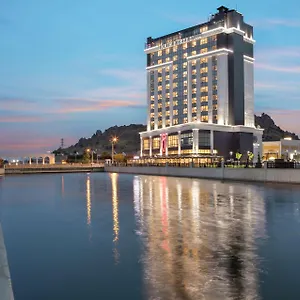 **** Hotel Doubletree By Hilton Türkei